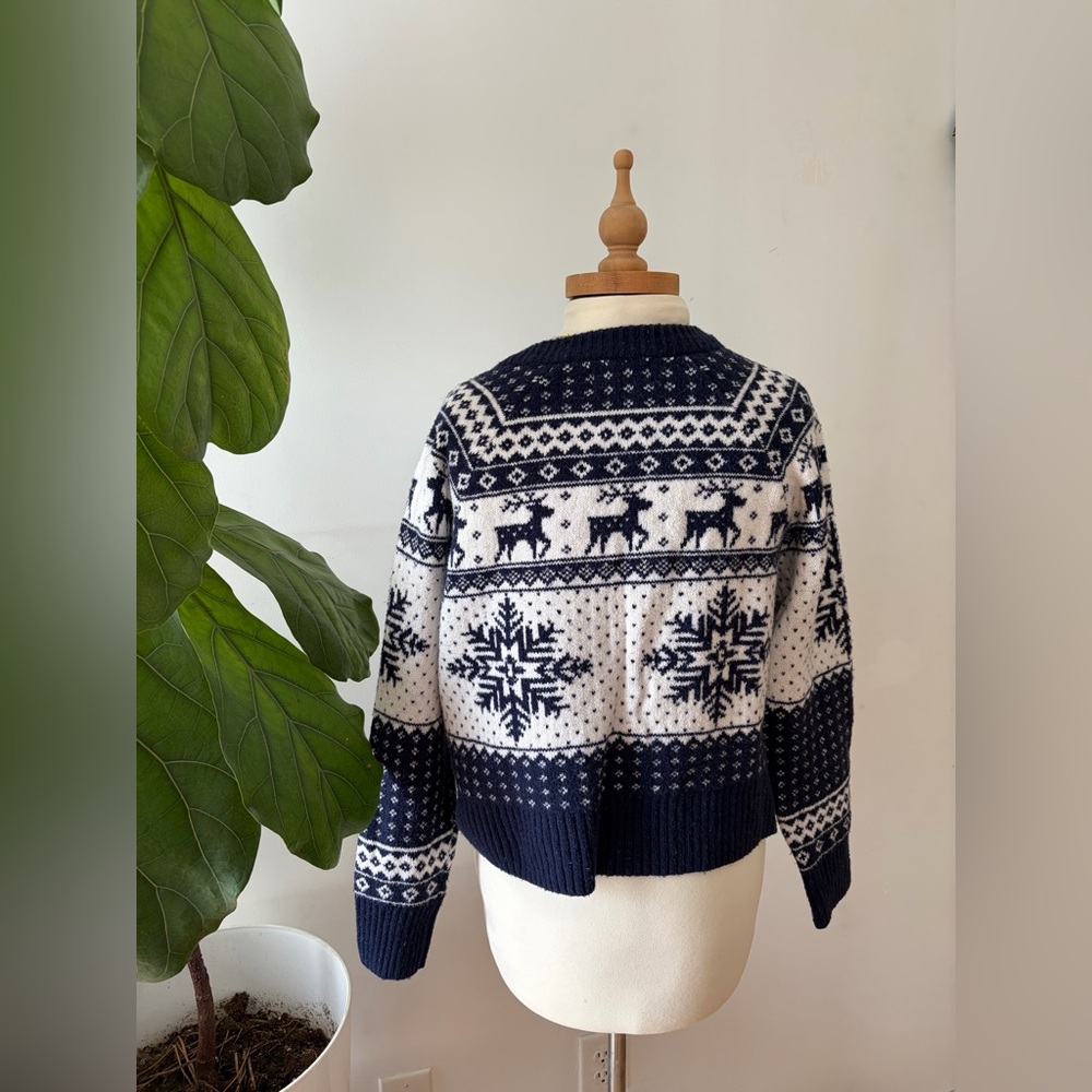 Old Navy Chunky Fair Isle Cardigan Navy & White Button Front Cozy Sweater - Picture 4 of 6